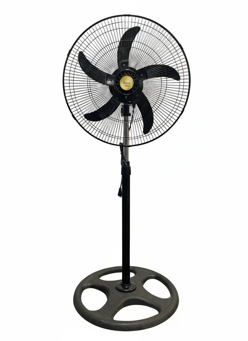 Ventilador NERO 18-5 de pedestal, vista frontal, 18 pulgadas, 5 aspas plásticas color negro